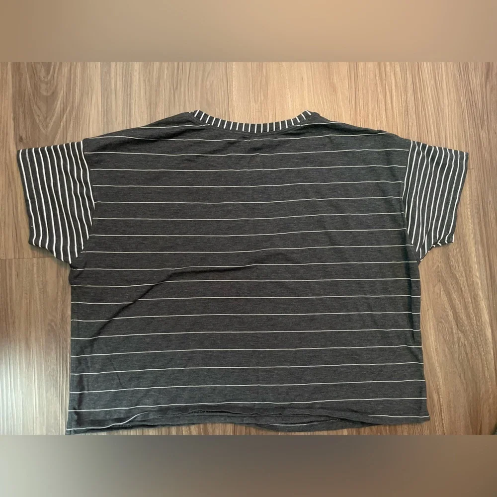 Lululemon Cates Tee Short Serve Stripe Heathered Black White size 6